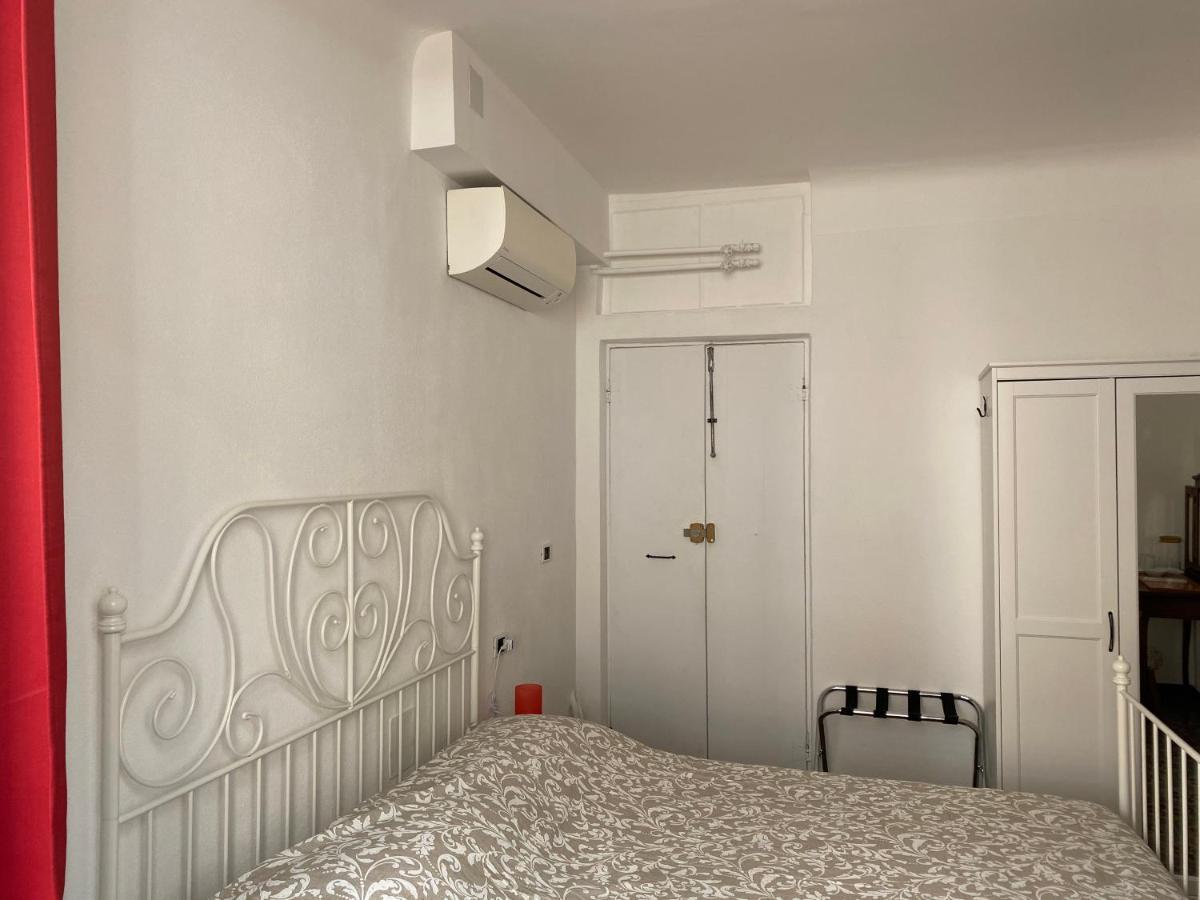 Bed & Breakfast Dormire Dai Grimaldi Genova